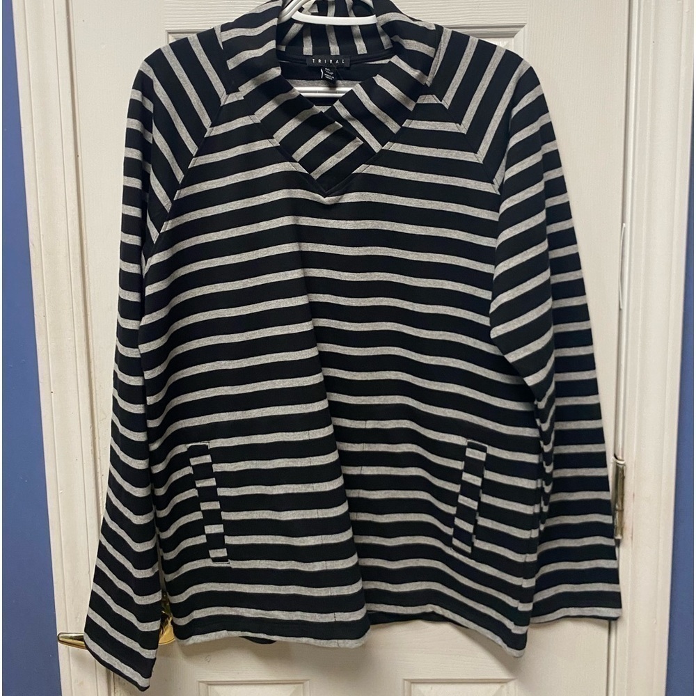 TRIBAL Black/Gray 100% Cotton Knit Striped Top Shirt PM V-Neck G/L